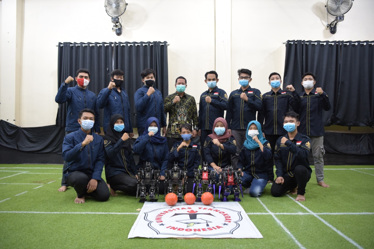 Teknokrat Juara Nasional Robot Sepakbola Indonesia